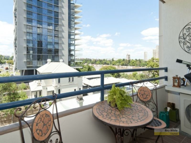 13/245 Main Street, Kangaroo Point QLD 4169