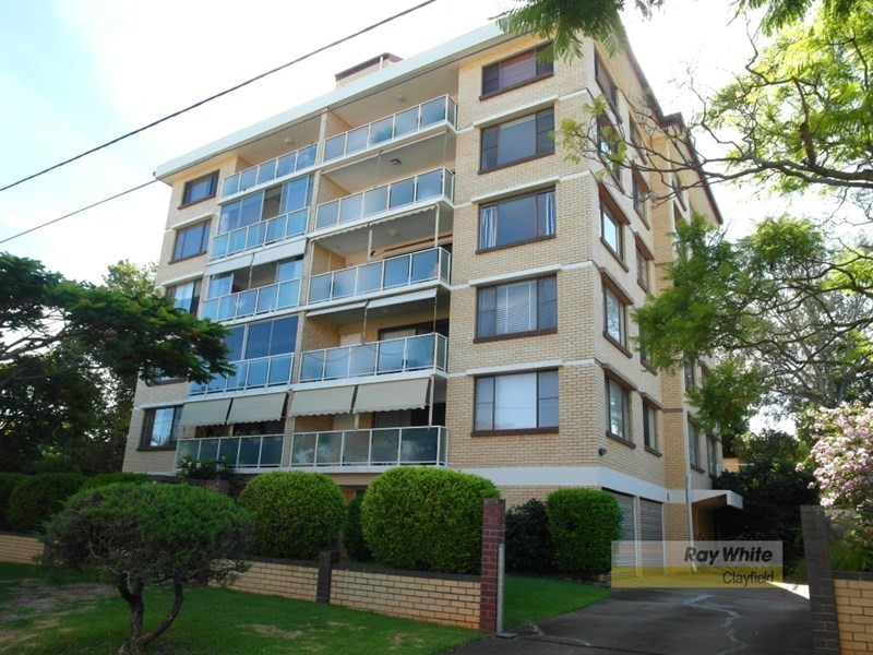 8/14 Charlton Street, Hamilton QLD 4007