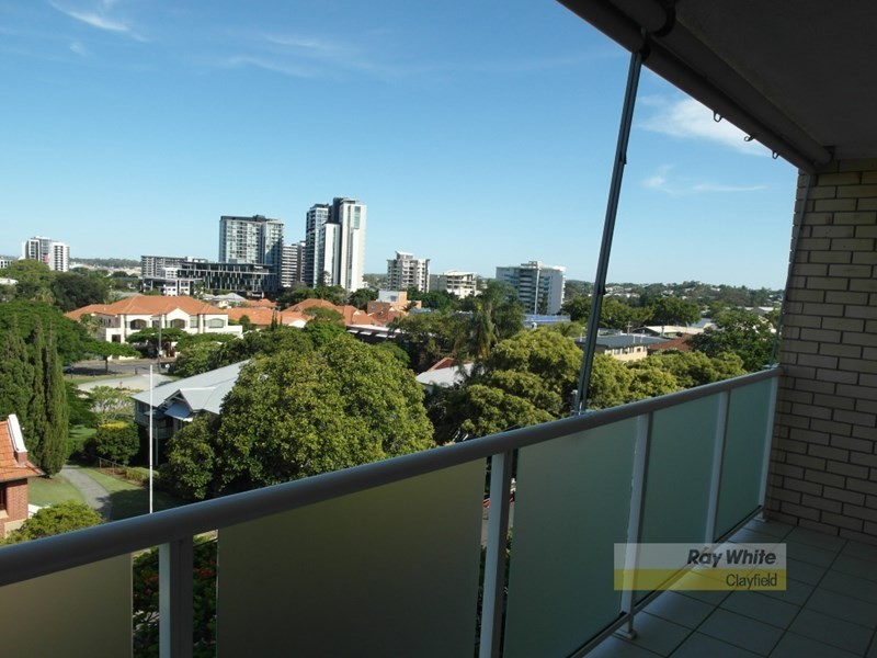 8/14 Charlton Street, Hamilton QLD 4007