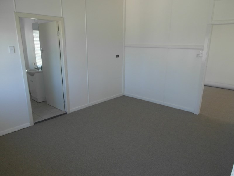 2/111 Park Road, Wooloowin QLD 4030