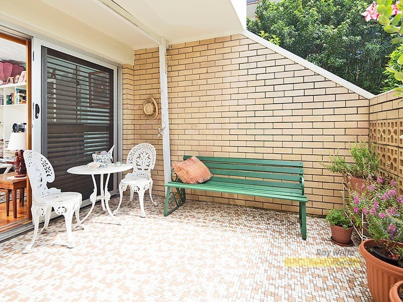 2/8 Bonney Avenue, Clayfield QLD 4011