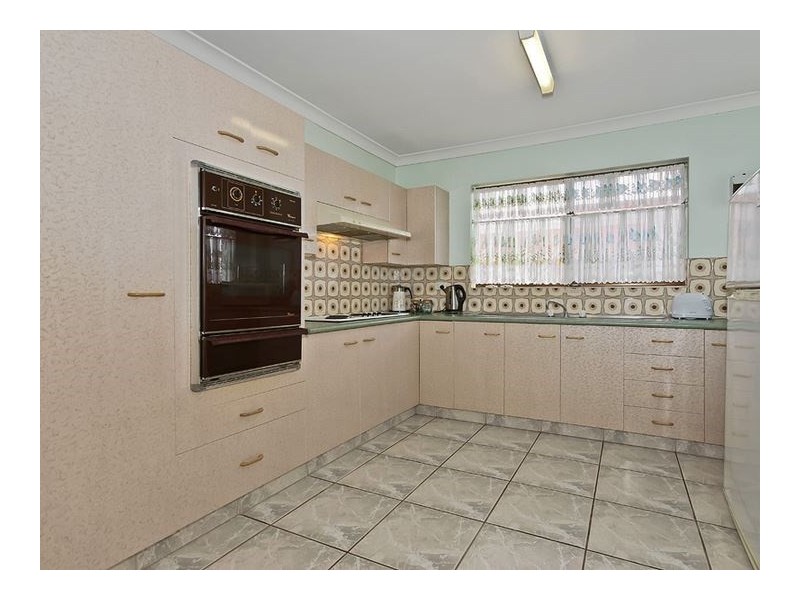 1/64 Hilltop Avenue, Chermside QLD 4032