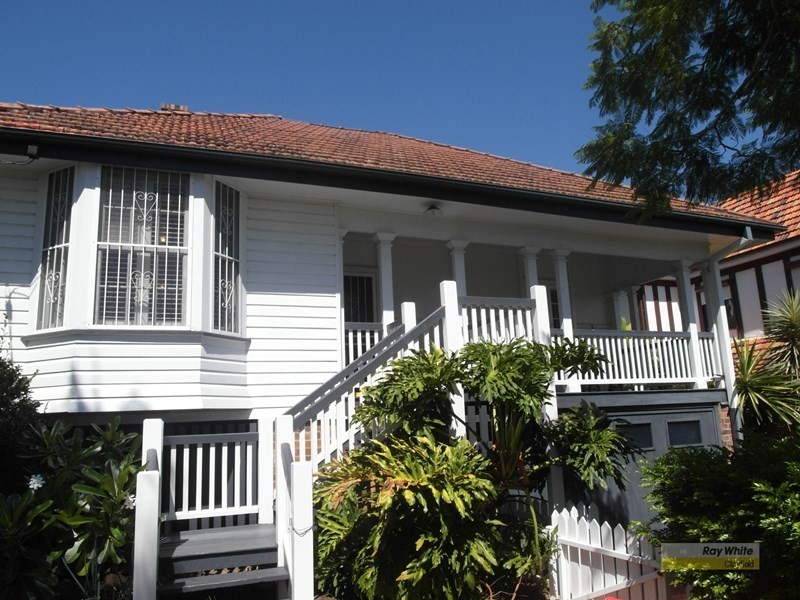 99 Crescent Road, Hamilton QLD 4007