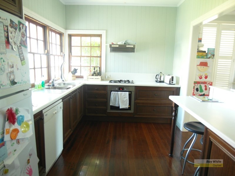 99 Crescent Road, Hamilton QLD 4007