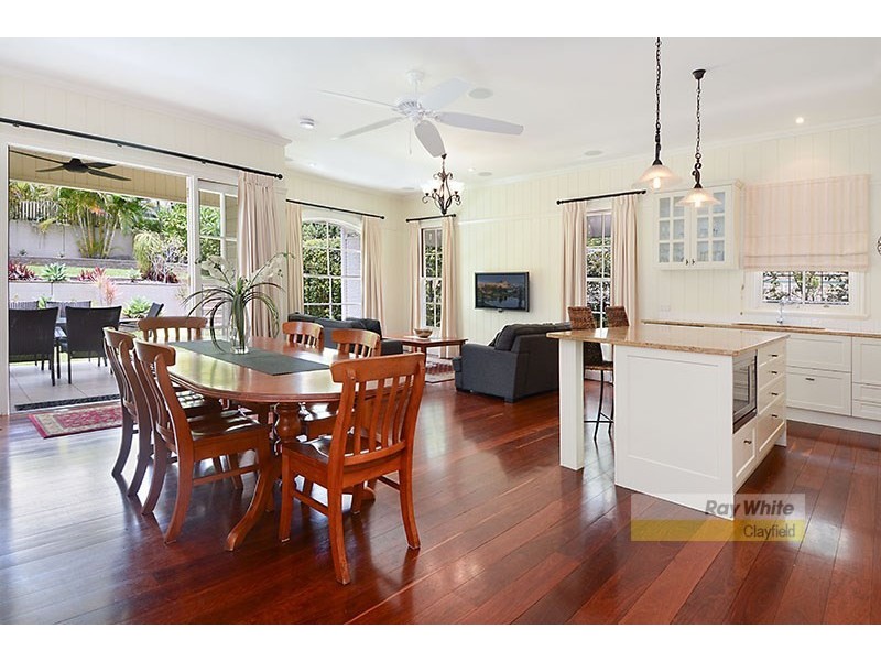 17 Wooloowin Avenue, Wooloowin QLD 4030