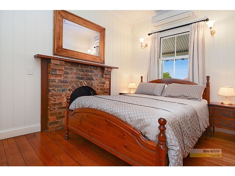 17 Wooloowin Avenue, Wooloowin QLD 4030