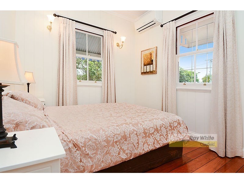 17 Wooloowin Avenue, Wooloowin QLD 4030