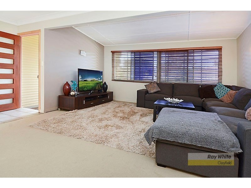 15 Lindale Street, Chermside West QLD 4032