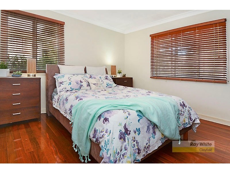 15 Lindale Street, Chermside West QLD 4032
