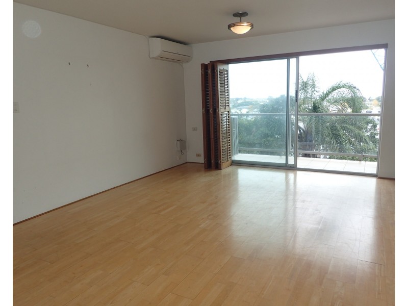 2/27 Mullens Street, Hamilton QLD 4007