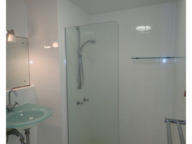 2/27 Mullens Street, Hamilton QLD 4007