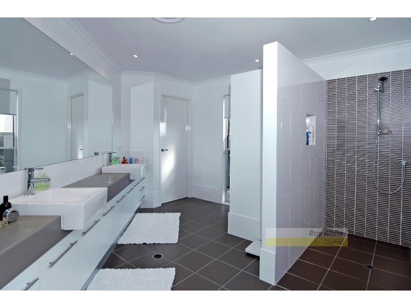 35 Tullylease Place, Chermside West QLD 4032