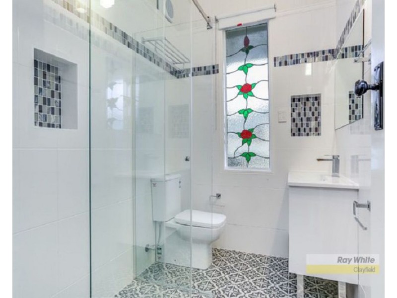 2 Goldsworthy Avenue, Hamilton QLD 4007