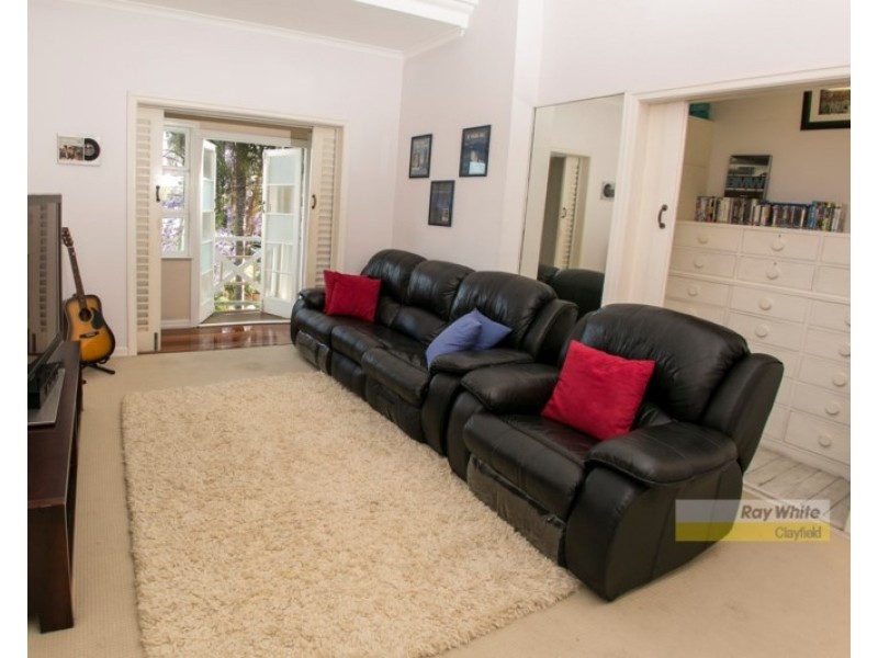 22 Crescent Road, Hamilton QLD 4007