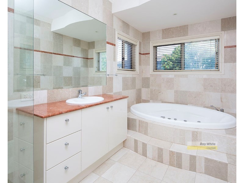 99 Barlow Street, Clayfield QLD 4011