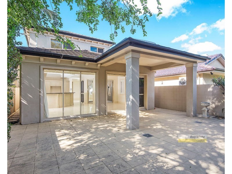 99 Barlow Street, Clayfield QLD 4011