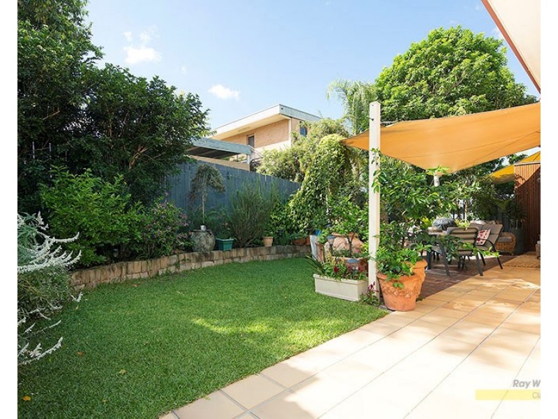 2/11 Montpelier Street, Clayfield QLD 4011