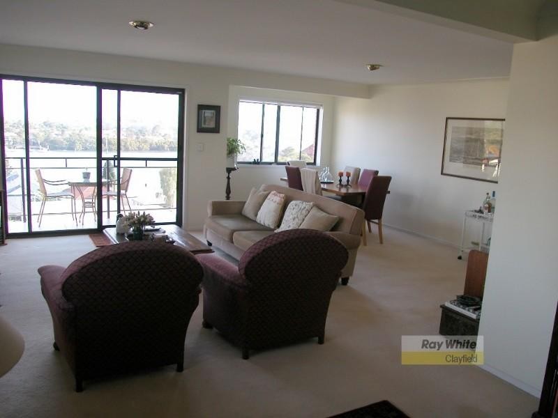 8/24a Crescent Road, Hamilton QLD 4007