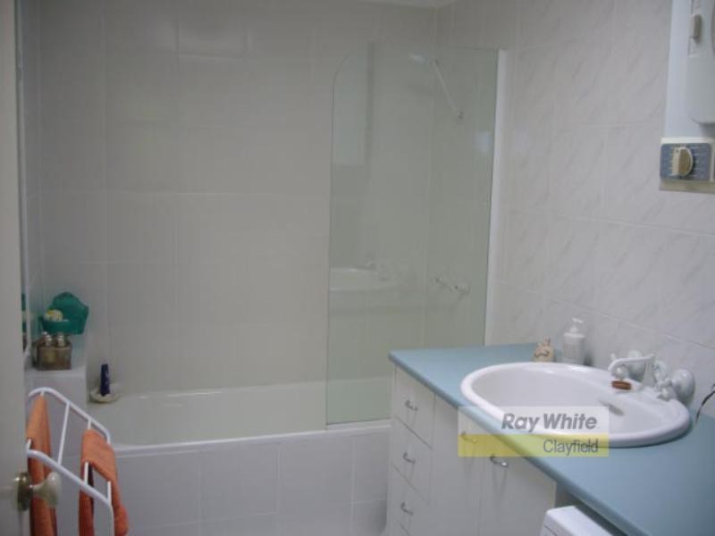 8/24a Crescent Road, Hamilton QLD 4007