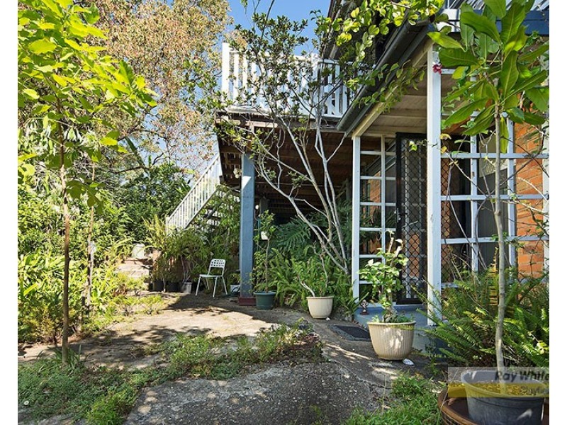 4/27 Windermere Road, Hamilton QLD 4007