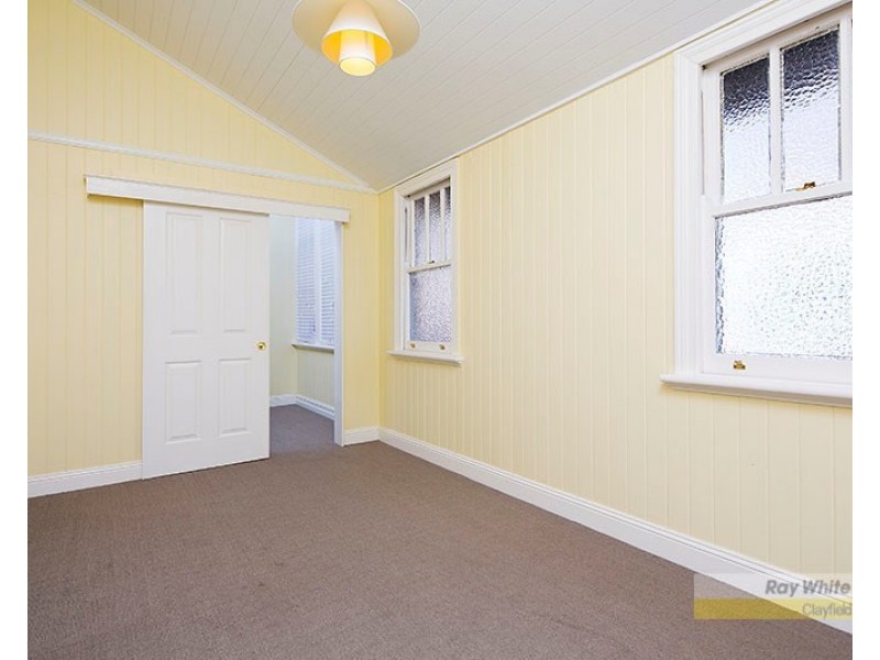 2/27 Windermere Road, Hamilton QLD 4007