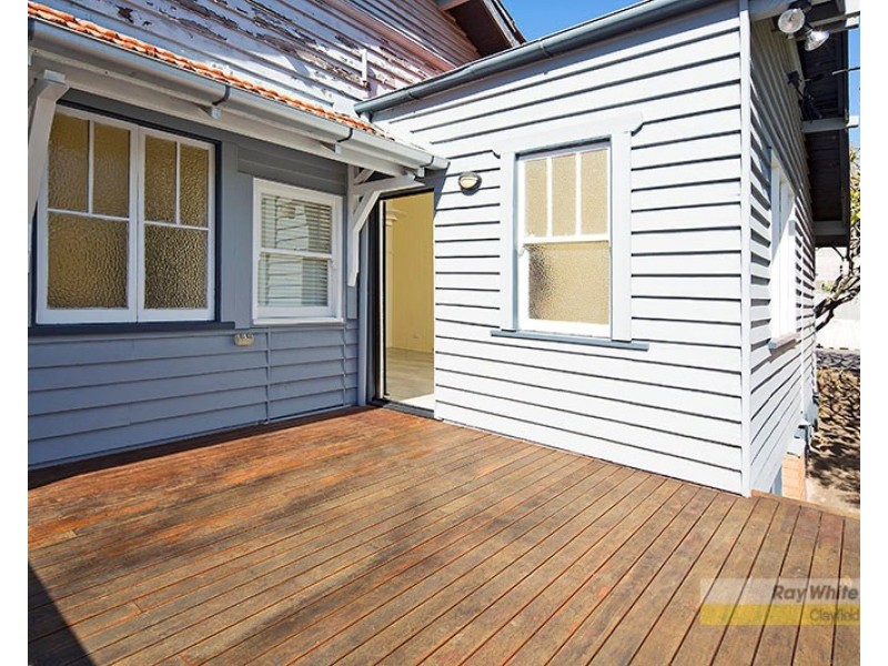 2/27 Windermere Road, Hamilton QLD 4007