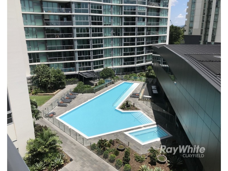 20403/8 Harbour Road, Hamilton QLD 4007