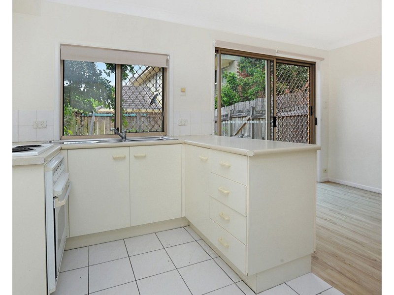 2/121 Allen Street, Hamilton QLD 4007