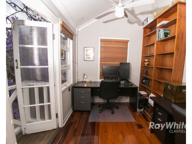 22 Crescent Road, Hamilton QLD 4007