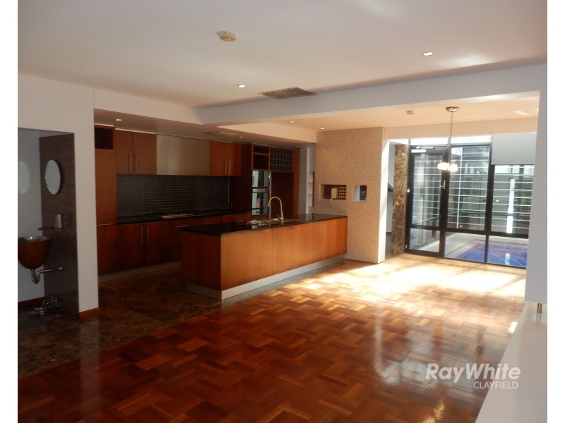 69 Barlow Street, Clayfield QLD 4011