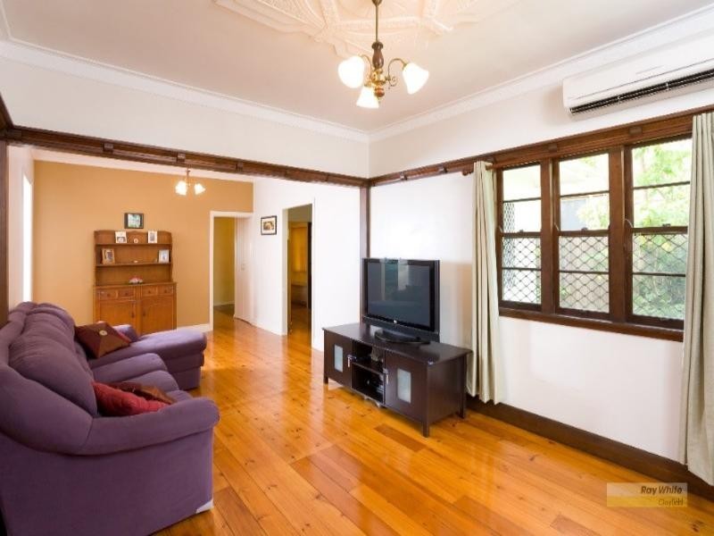 16 Kedron Street, Wooloowin QLD 4030