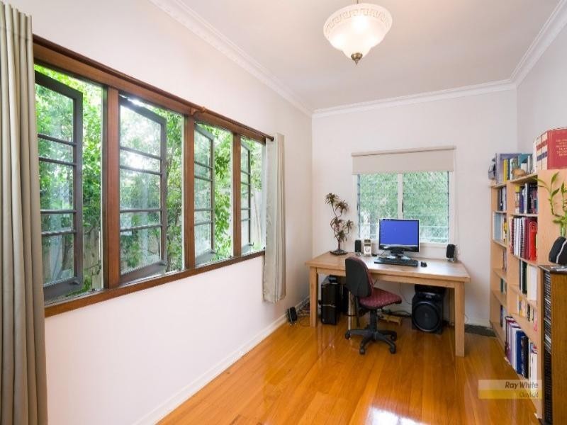 16 Kedron Street, Wooloowin QLD 4030