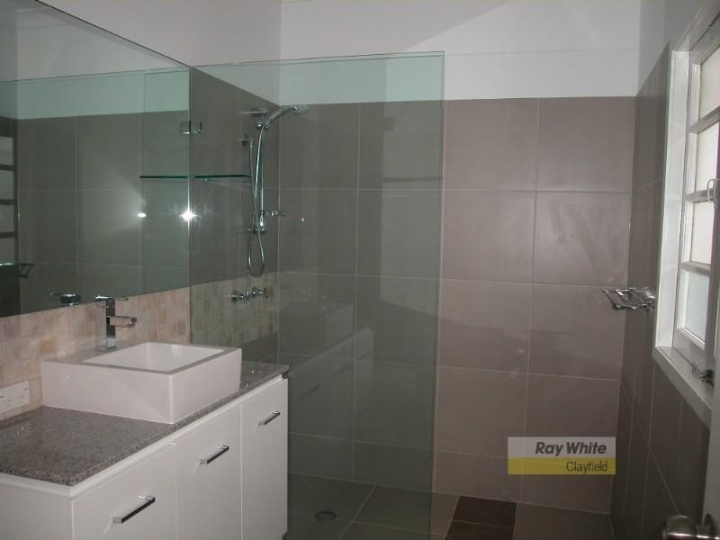 77 Oates Parade, Northgate QLD 4013