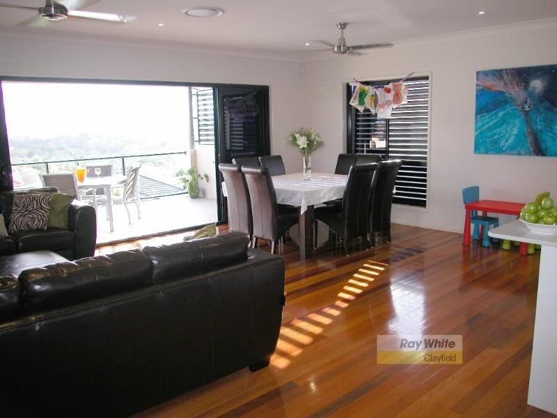 35 Westwood Street, Wavell Heights QLD 4012