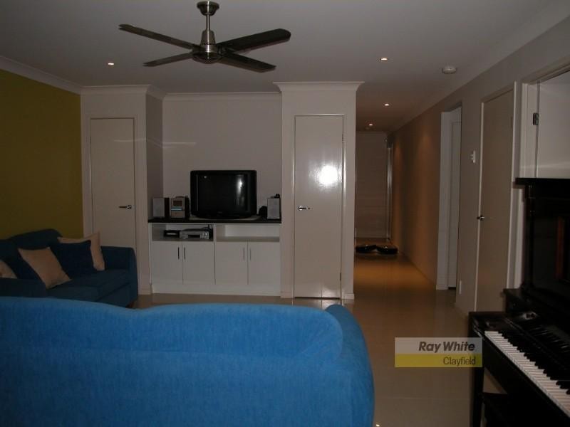 35 Westwood Street, Wavell Heights QLD 4012