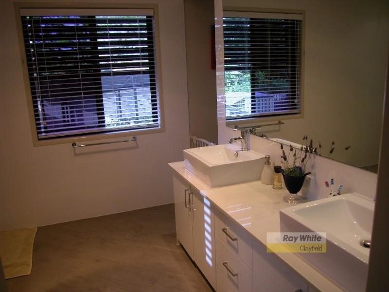 35 Westwood Street, Wavell Heights QLD 4012