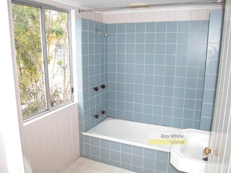 80 Bertha Street, Wooloowin QLD 4030