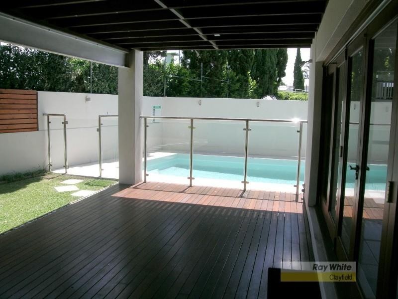 110 Mein Street, Hendra QLD 4011