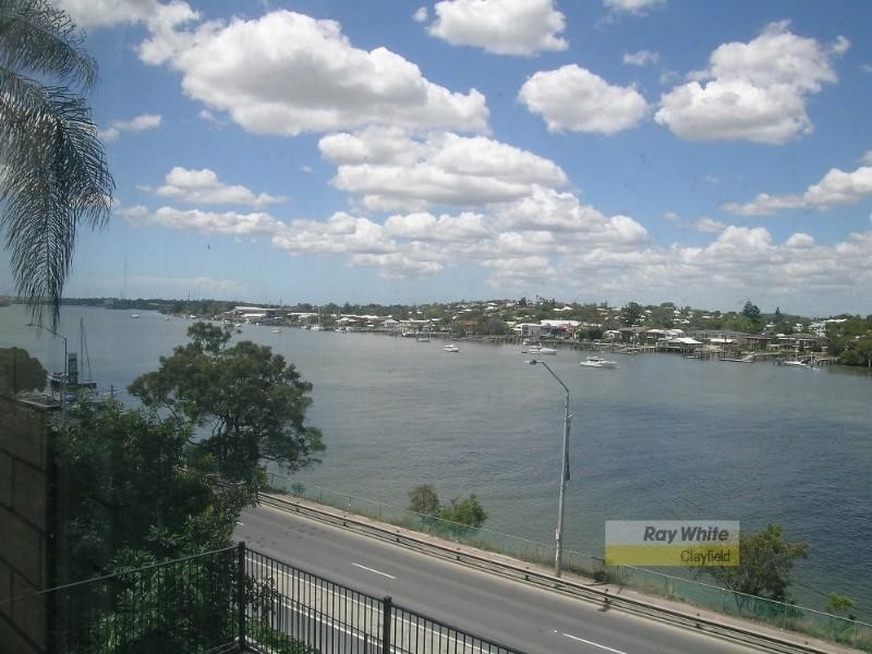 2/61 Hillside Crescent, Hamilton QLD 4007