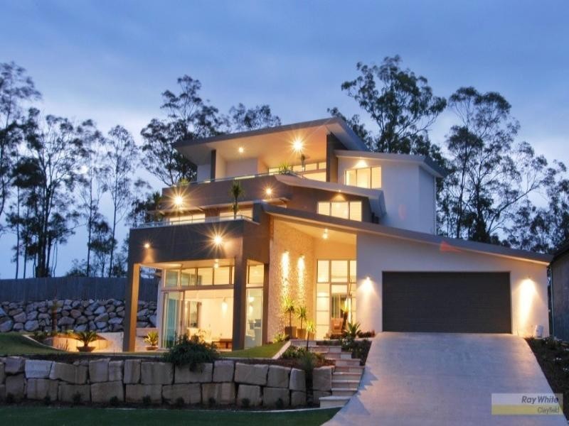 35 Yarraman Street, Arana Hills QLD 4054