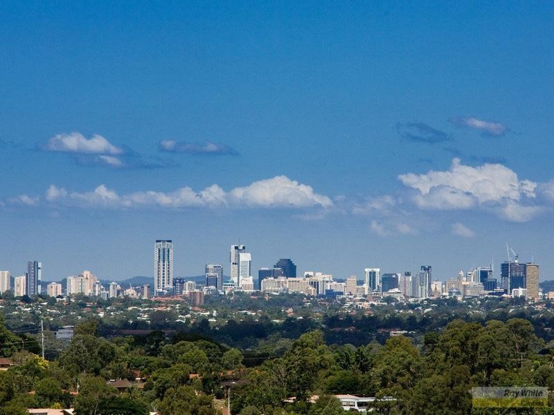 35 Yarraman Street, Arana Hills QLD 4054