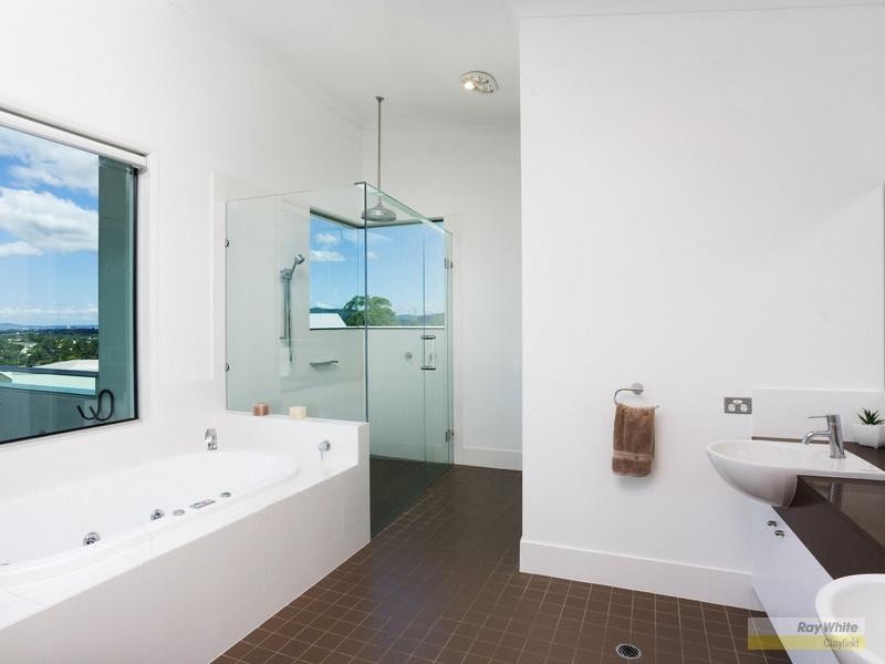 35 Yarraman Street, Arana Hills QLD 4054