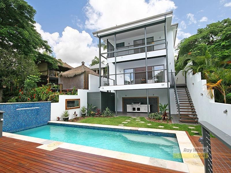 31 Pine Street, Hamilton QLD 4007