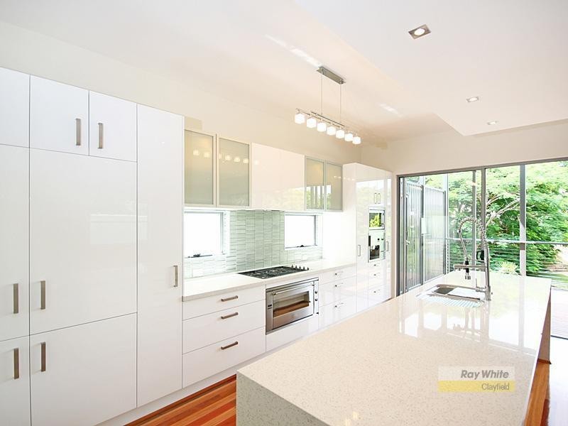 31 Pine Street, Hamilton QLD 4007