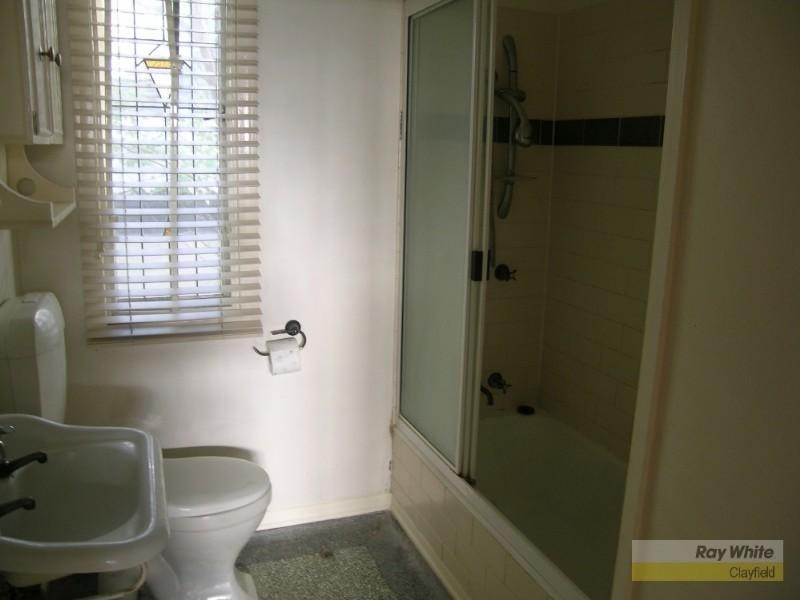 27 Hamilton Avenue, Hendra QLD 4011