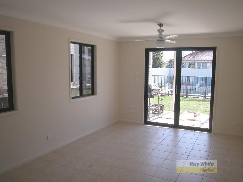 24 Hamilton Avenue, Hendra QLD 4011