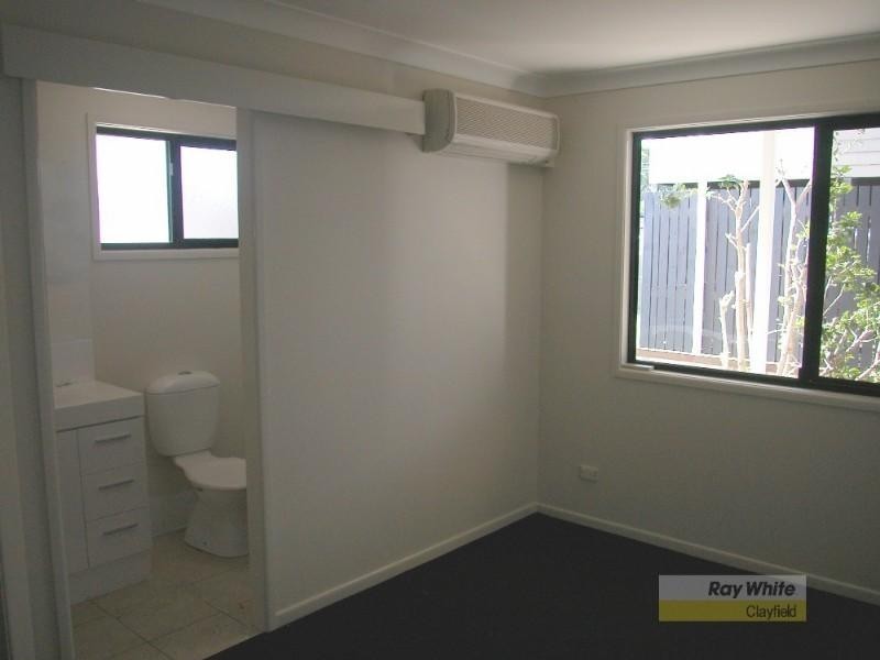 24 Hamilton Avenue, Hendra QLD 4011