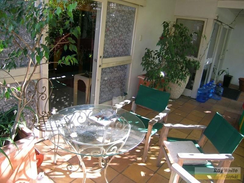 32 Crescent Road, Hamilton QLD 4007