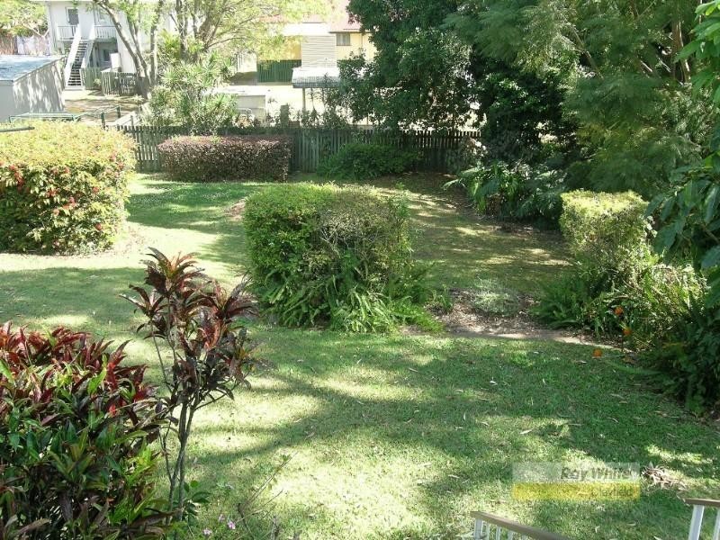 16 Doncaster Street, Hendra QLD 4011