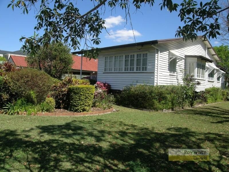 16 Doncaster Street, Hendra QLD 4011